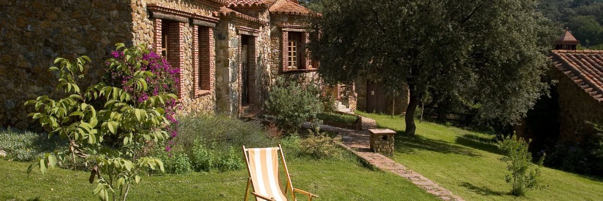 -Lontano dal Turismo di Massa