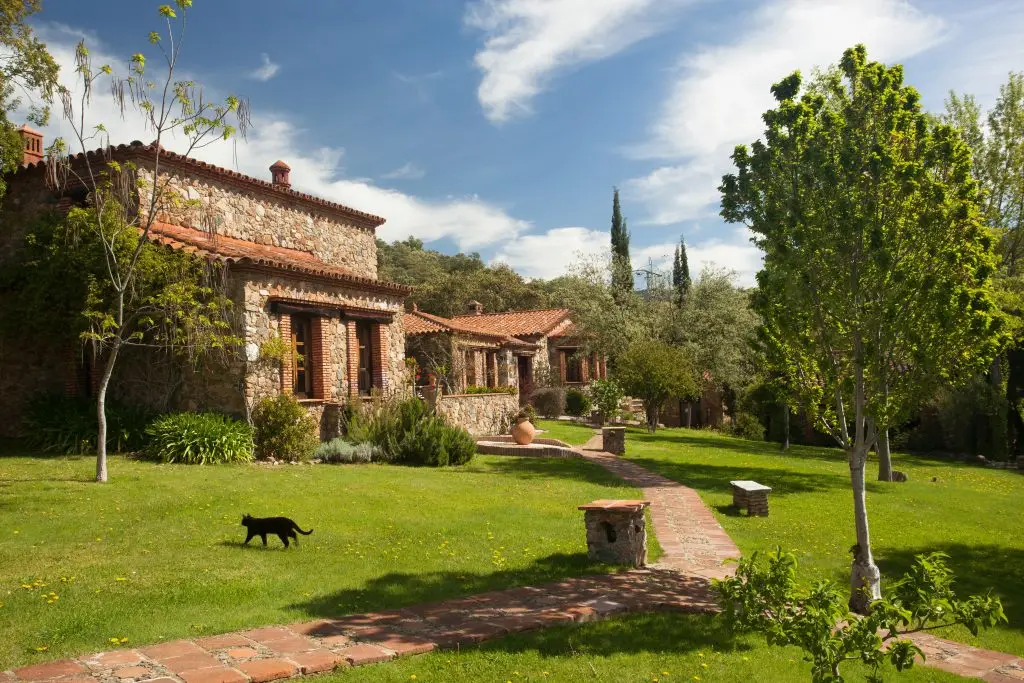 Bellissimi cottage in pietra per 4-5 persone ciascuno nella caratteristica provincia di Huelva