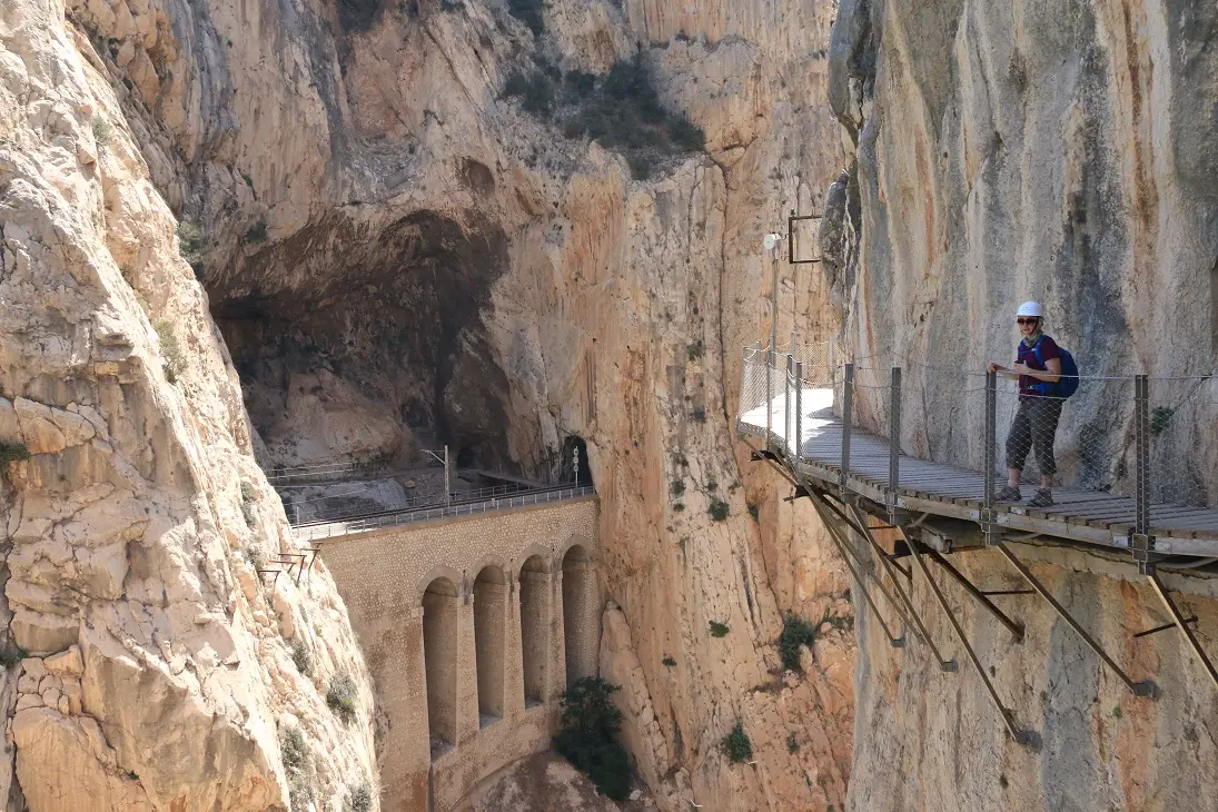 Il ponte sospeso presso la gola del Chorro fa incluso in i Caminito del Rey biglietti
