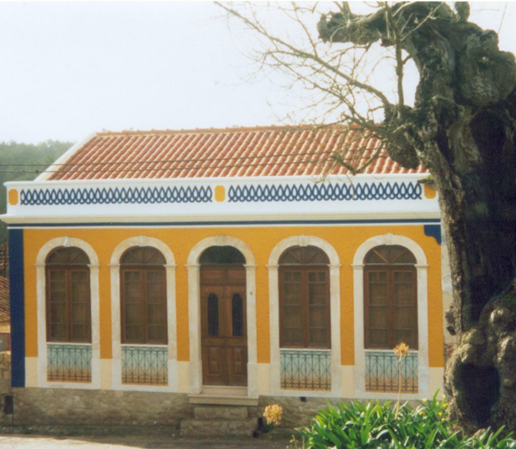 Un tuffo nel passato. Villa Alcobaça è una villa d’epoca di 200 m2 la cui fondazione risale all’anno 1692
