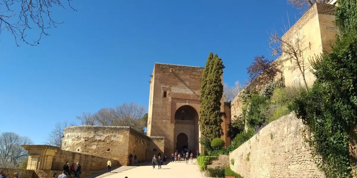 La Alhambra & Nasrid Palazio